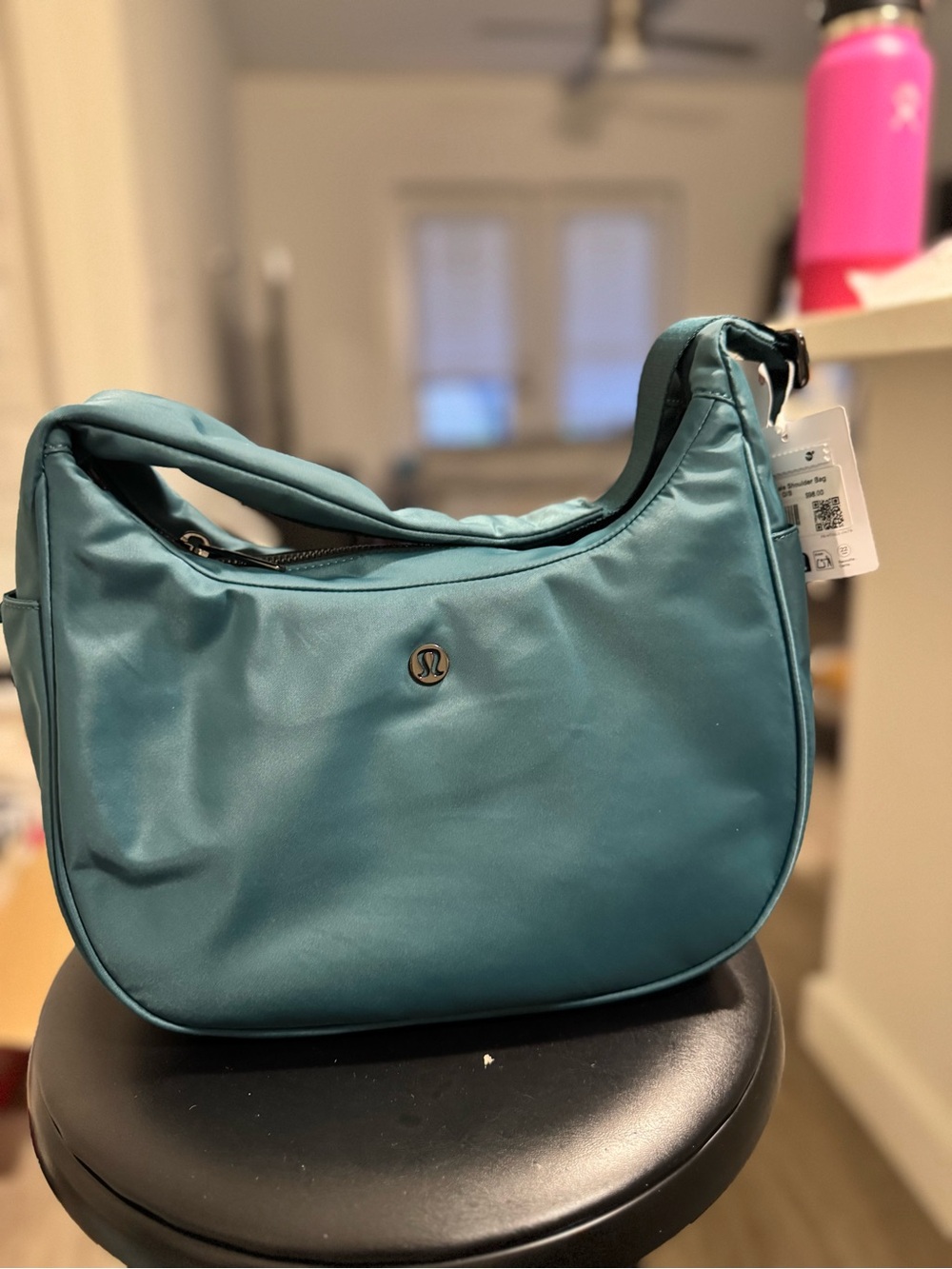 Lululemon City Essentials 4L Deep Marina